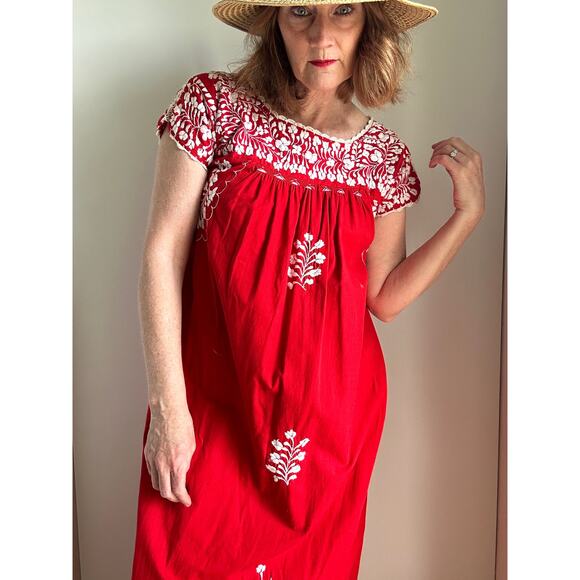 Vintage 70s Oaxacan Embroidered Maxi Dress Red & White Mexican Folk Dress Size S - Picture 1 of 9